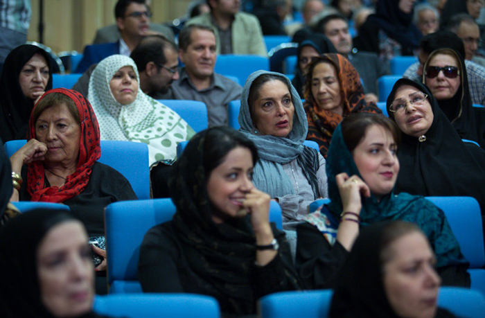 (تصاویر) افطاری هنرمندان با روحانی (تصاویر) افطاری هنرمندان با روحانی