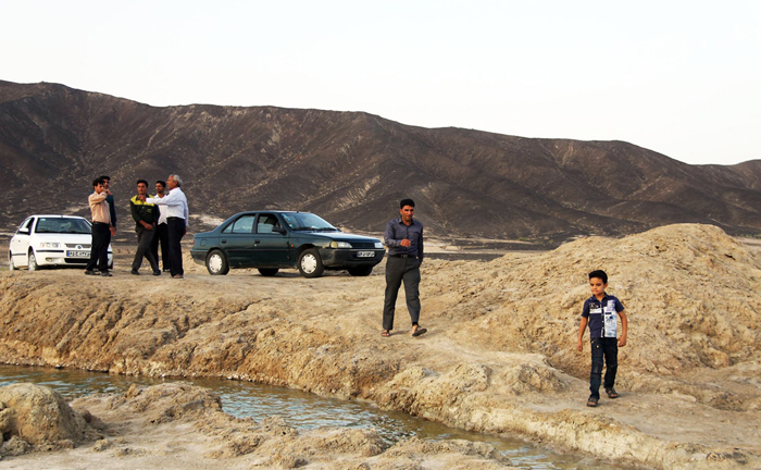 (تصاویر) زندهشدن گاوخونی پس از 10سال (تصاویر) زندهشدن گاوخونی پس از 10سال
