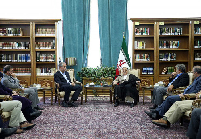 (تصاویر) دیدار اعضایفدرسیونفوتبال با هاشمی (تصاویر) دیدار اعضایفدرسیونفوتبال با هاشمی