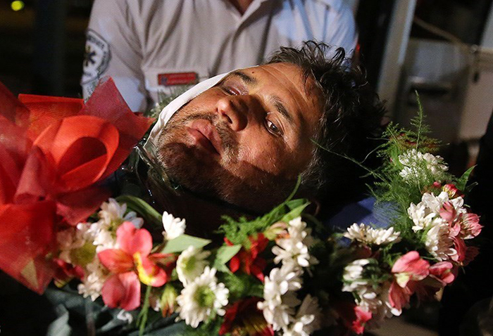 (تصاویر) بازگشت خبرنگار مجروح از سوریه (تصاویر) بازگشت خبرنگار مجروح از سوریه