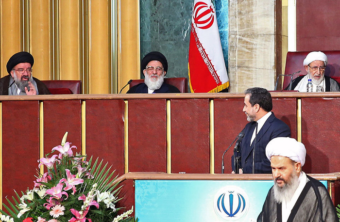 (تصاویر) سخنرانی عراقچی در جمع خبرگان (تصاویر) سخنرانی عراقچی در جمع خبرگان