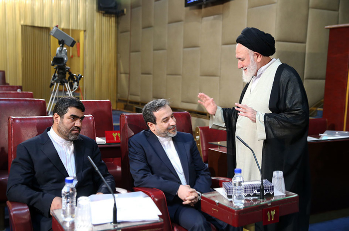 (تصاویر) سخنرانی عراقچی در جمع خبرگان (تصاویر) سخنرانی عراقچی در جمع خبرگان
