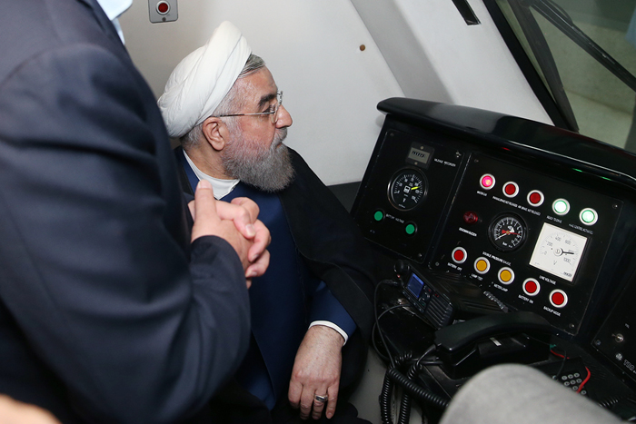 (تصاویر) روحانی و قالیباف در مترو (تصاویر) روحانی و قالیباف در مترو