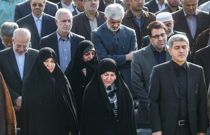 (تصاویر) استقبال مقامات و مسئولان از جانباختگان منا (تصاویر) استقبال مقامات و مسئولان از جانباختگان منا