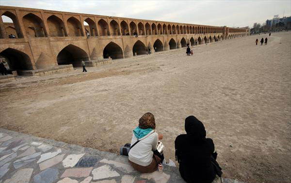 دیگر کسی نمی‌گوید بیا کنار آب...