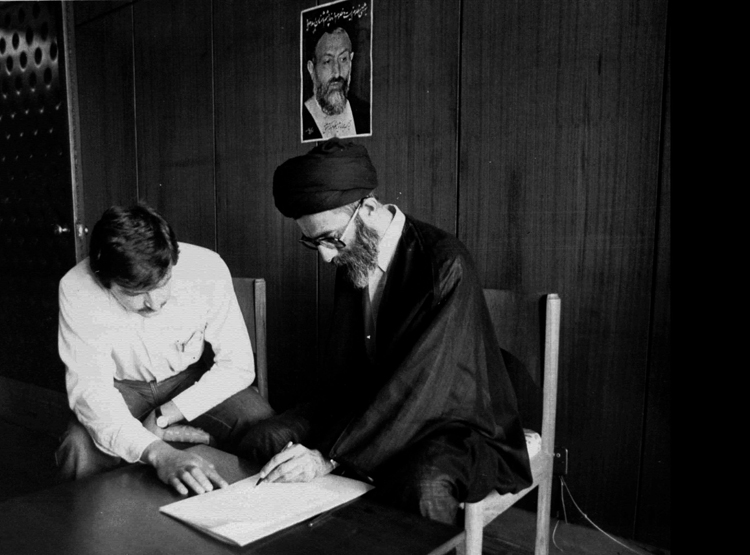 (تصاویر) دور اول ریاست جمهوری آیت‌الله‌خامنه‌ای