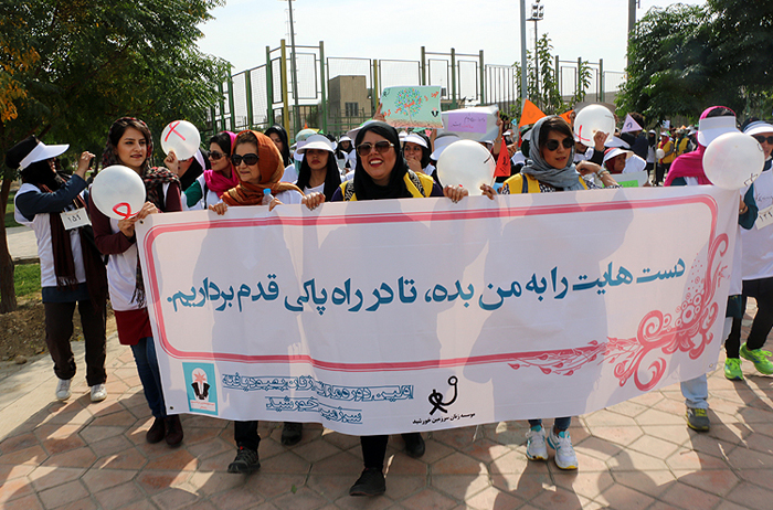 (تصاویر) پیاده‌روی زنانی که دیگر معتاد نیستند