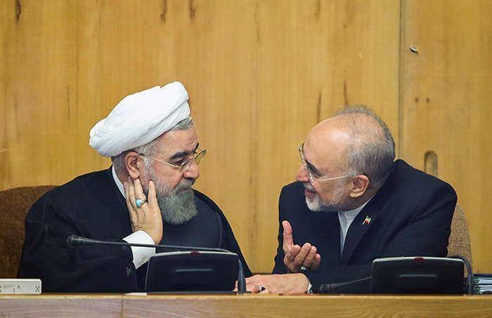 (تصاویر) دلجویی روحانی از صالحی (تصاویر) دلجویی روحانی از صالحی
