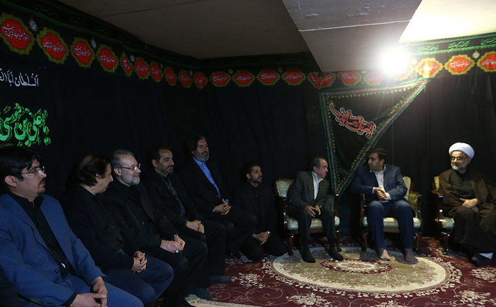 (تصاویر) لاریجانی در عزاداری خانه مجیدی (تصاویر) لاریجانی در عزاداری خانه مجیدی