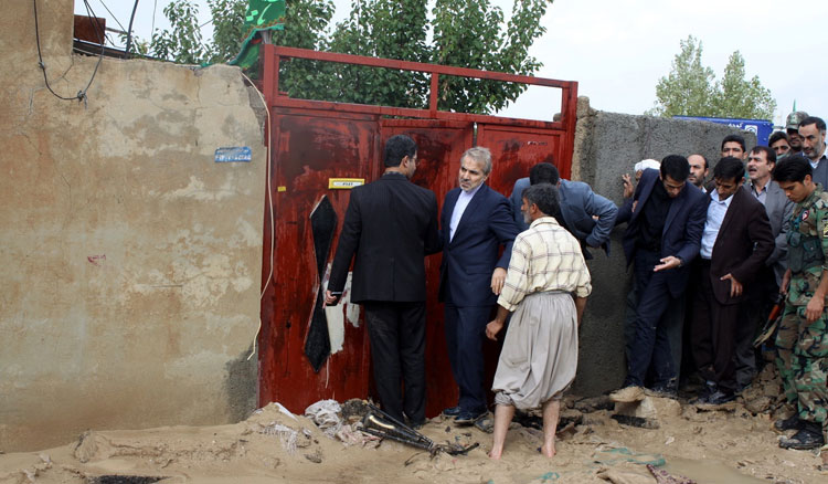 (تصاویر) بازدید نوبخت و فریدون از مناطق سیلزده (تصاویر) بازدید نوبخت و فریدون از مناطق سیلزده