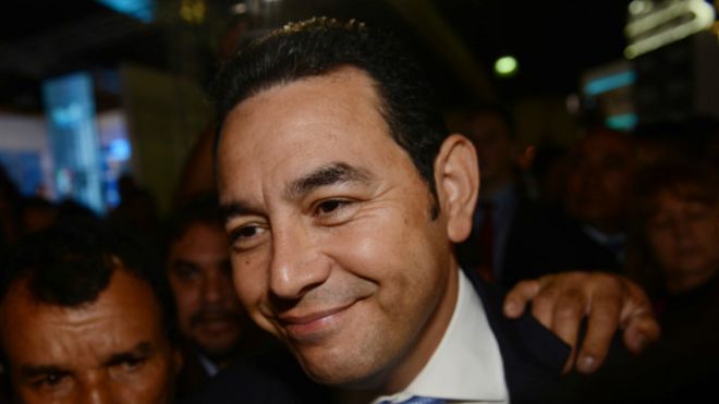 یک کمدین رئیس جمهور گواتمالا شد یک کمدین رئیس جمهور گواتمالا شد