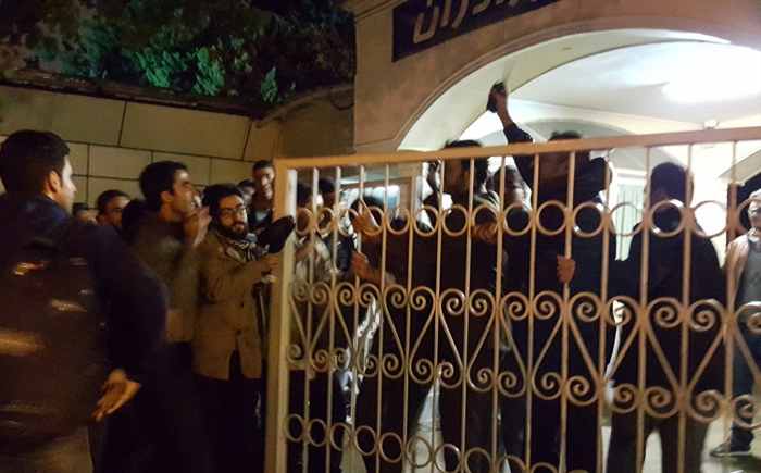 (تصاویر) سخنرانی مطهری در دانشگاه شیراز (تصاویر) سخنرانی مطهری در دانشگاه شیراز