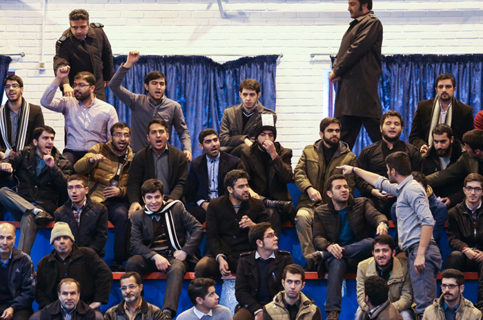 (تصاویر) درگیری دانشجویان در حضور روحانی (تصاویر) درگیری دانشجویان در حضور روحانی