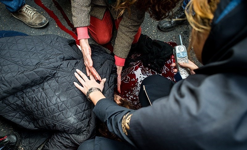 (تصاویر) ۲۰دقیقه جان دادن در ۲۰قدمی بیمارستان (تصاویر) ۲۰دقیقه جان دادن در ۲۰قدمی بیمارستان