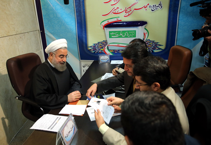(تصاویر) ثبت نام روحانی در انتخابات خبرگان (تصاویر) ثبت نام روحانی در انتخابات خبرگان