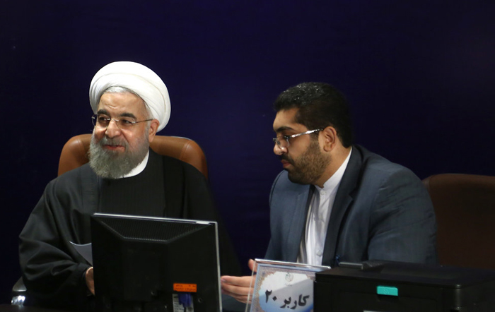 (تصاویر) ثبت نام روحانی در انتخابات خبرگان (تصاویر) ثبت نام روحانی در انتخابات خبرگان