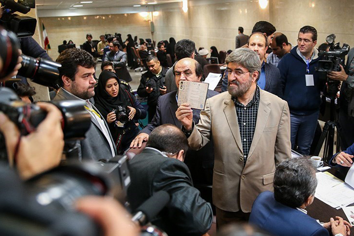 (تصاویر) ثبت نام علی مطهری در انتخابات (تصاویر) ثبت نام علی مطهری در انتخابات