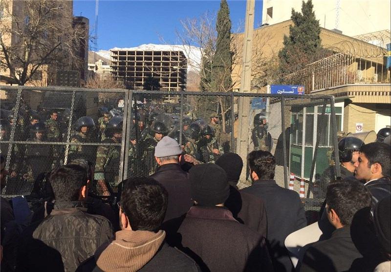 برگزاری تجمع غیرقانونی مقابل سفارت عربستان برگزاری تجمع غیرقانونی مقابل سفارت عربستان