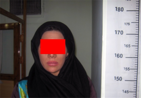 دستگیری یاسمین و آتنا به خاطر زورگیری از مردان دستگیری یاسمین و آتنا به خاطر زورگیری از مردان
