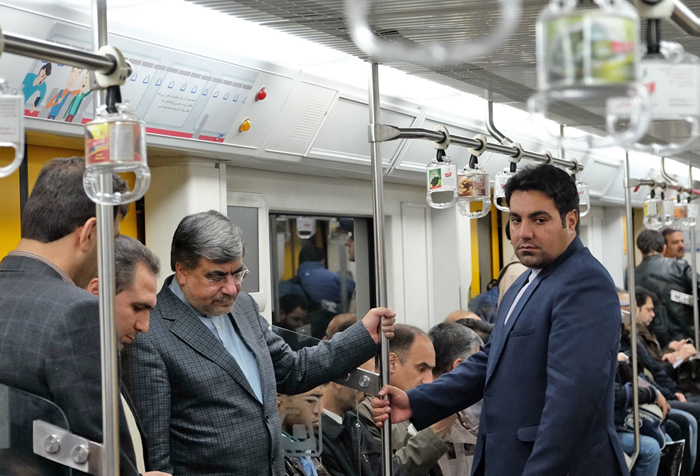 (تصاویر) علی جنتی در مترو (تصاویر) علی جنتی در مترو