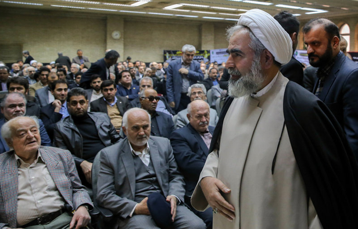 (تصاویر) از مشایی تا ظریف در ختم پدر قشقاوی (تصاویر) از مشایی تا ظریف در ختم پدر قشقاوی