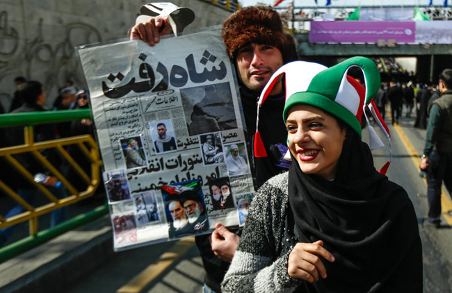 (تصاویر) راهپیمایی 22 بهمن در تهران (تصاویر) راهپیمایی 22 بهمن در تهران