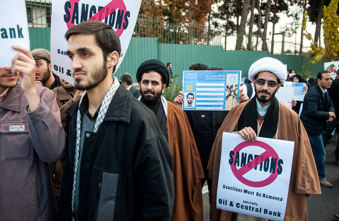 (تصاویر) تجمع دانشجویی در آستان توافق هستهای (تصاویر) تجمع دانشجویی در آستان توافق هستهای