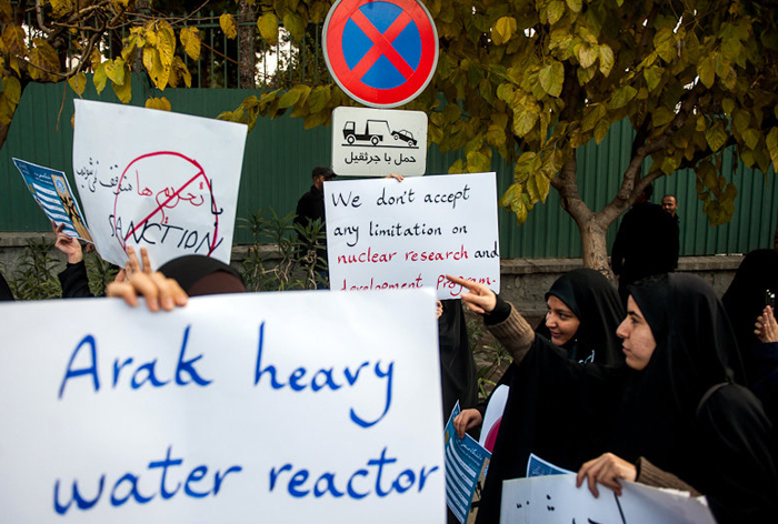 (تصاویر) تجمع دانشجویی در آستان توافق هستهای (تصاویر) تجمع دانشجویی در آستان توافق هستهای