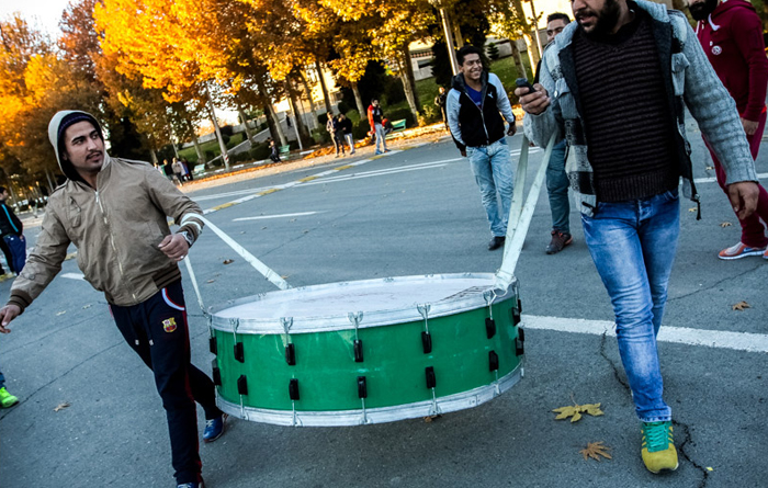 (تصاویر) متن و حواشی دربی 79