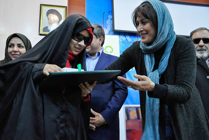 (تصاویر) مهتابکرامتی در افتتاح کتابخانه گویا (تصاویر) مهتابکرامتی در افتتاح کتابخانه گویا