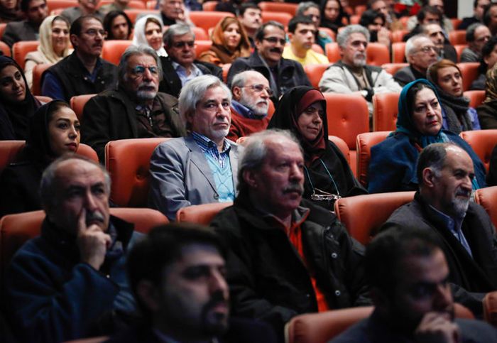 (تصاویر) عارف در رونماییِ کتاب محمد بهشتی (تصاویر) عارف در رونماییِ کتاب محمد بهشتی