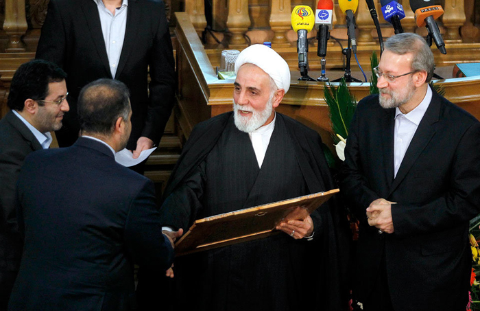 تقدیر علی لاریجانی از ناطقنوری تقدیر علی لاریجانی از ناطقنوری