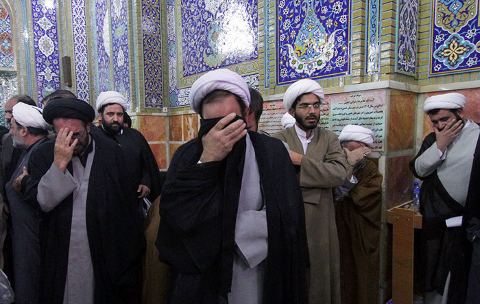 (تصاویر) تشییع آیتالله انصاری شیرازی (تصاویر) تشییع آیتالله انصاری شیرازی