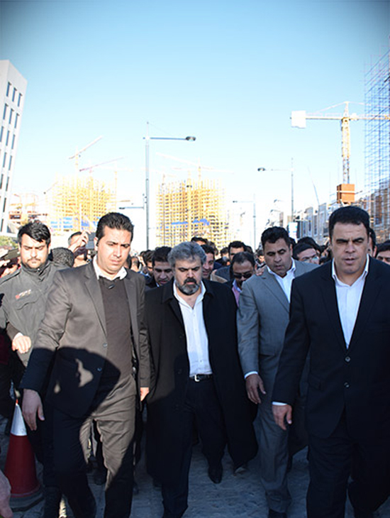 (تصاویر) نشست مدیرعامل پدیده با سهماداران (تصاویر) نشست مدیرعامل پدیده با سهماداران