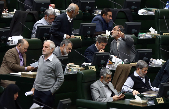 (تصاویر) فضای آرام مجلس قبل از نطق مطهری