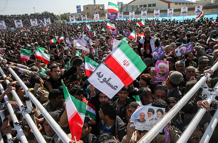 (تصاویر) استقبال از روحانی در بوشهر (تصاویر) استقبال از روحانی در بوشهر