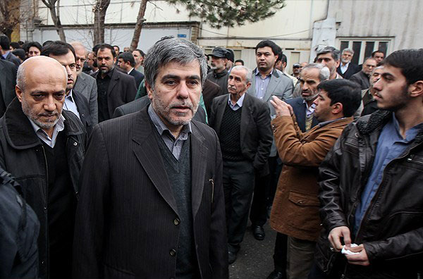 (تصاویر) برگزاری مراسم تشییع مادر احمدینژاد (تصاویر) برگزاری مراسم تشییع مادر احمدینژاد