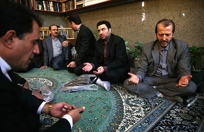 (تصاویر) مراسم ترحیم والده محمود احمدینژاد (تصاویر) مراسم ترحیم والده محمود احمدینژاد