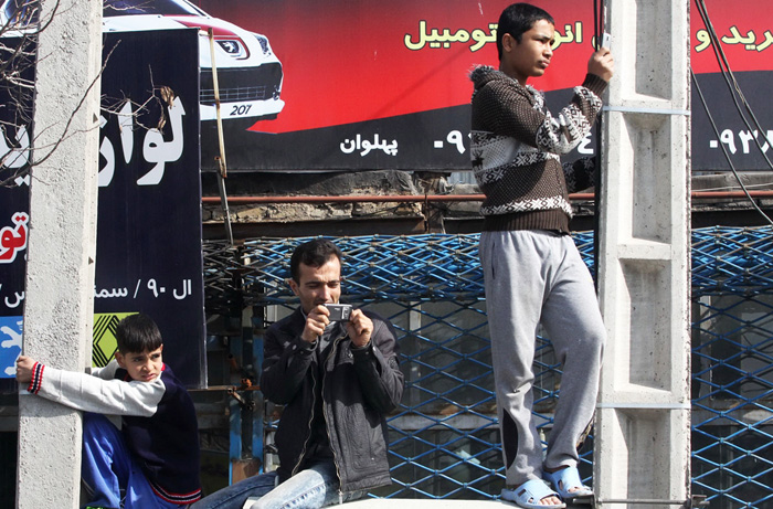(تصاویر) گرداندن 3 شرور در مشهد (تصاویر) گرداندن 3 شرور در مشهد