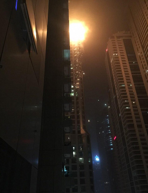 آسمان خراش 
