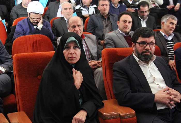 (تصاویر) فائزه هاشمی در کنگره حزب ارادهملت (تصاویر) فائزه هاشمی در کنگره حزب ارادهملت