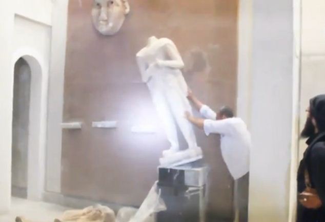 (تصویر) حمله داعش به موزه موصل (تصویر) حمله داعش به موزه موصل