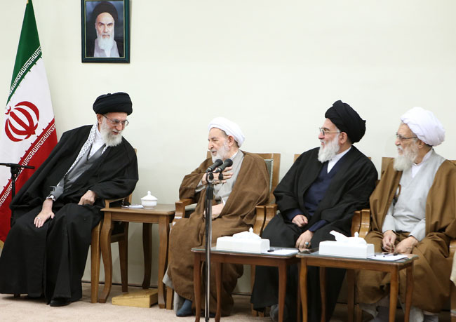 (تصاویر) دیدار اعضای خبرگان با رهبر انقلاب (تصاویر) دیدار اعضای خبرگان با رهبر انقلاب