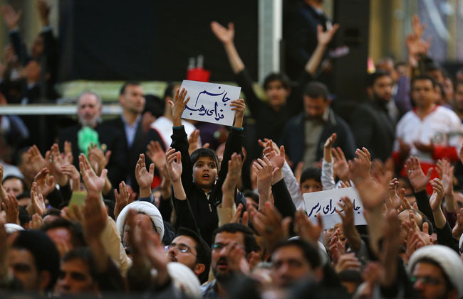 (تصاویری) سخنرانی رهبر انقلاب در حرم رضوی (تصاویری) سخنرانی رهبر انقلاب در حرم رضوی