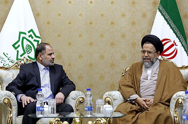 (تصاویر) بازگشت دیپلمات ربوده شده به کشور (تصاویر) بازگشت دیپلمات ربوده شده به کشور