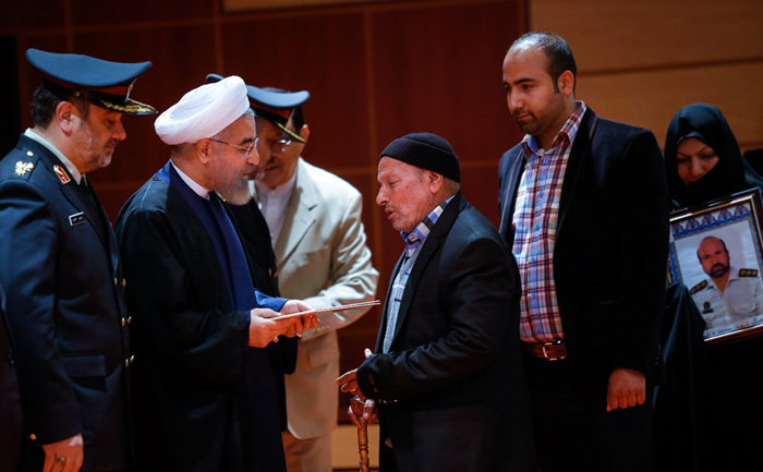 (تصاویر) روحانی در همایش فرماندهان ناجا (تصاویر) روحانی در همایش فرماندهان ناجا