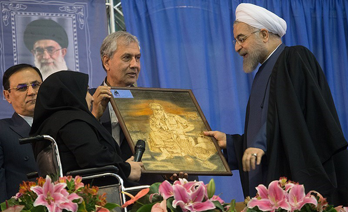 (تصاویر) روحانی در جمع کارگران (تصاویر) روحانی در جمع کارگران