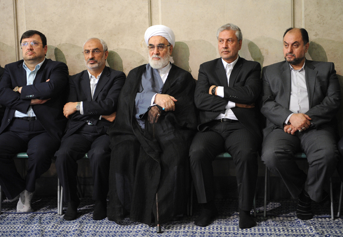 (تصاویر) دیدار کارگران با رهبرانقلاب (تصاویر) دیدار کارگران با رهبرانقلاب