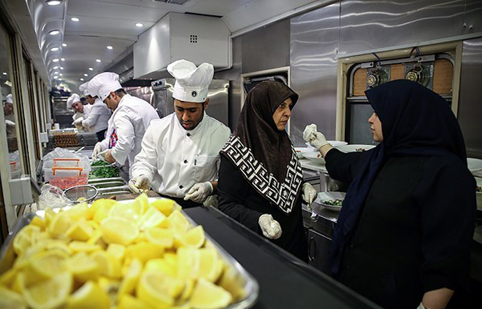 (تصاویر) قطار 5ستارۀ تهران-مشهد (تصاویر) قطار 5ستارۀ تهران-مشهد