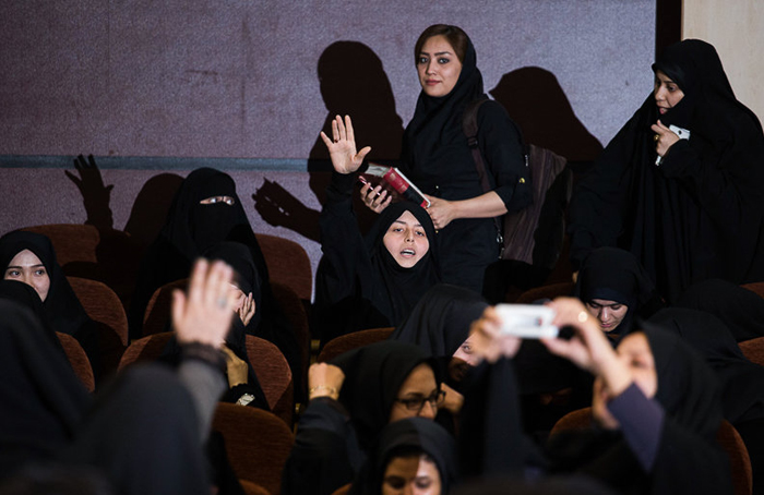 (تصاویر) سخنرانی علی مطهری در مشهد (تصاویر) سخنرانی علی مطهری در مشهد